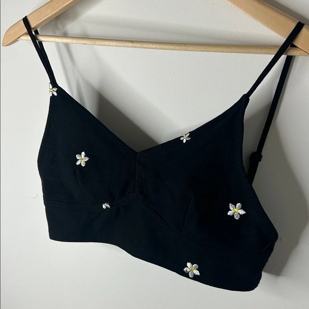 Kendall and Kylie daisy bra top - Picture 2 of 5